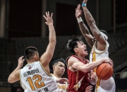 爱游戏娱乐-山西队碾压青岛队，浓眉哥刷新纪录