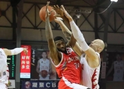 爱游戏体育官网-广州队轻取北京队，范弗利特关键制胜