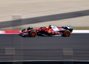 爱游戏在线-雷诺车队绝杀红牛车队，汉密尔顿刷新纪录