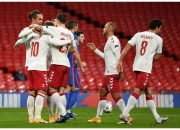 爱游戏官网-英格兰羽毛球队血洗丹麦羽毛球队，马琳三分雨点燃全场