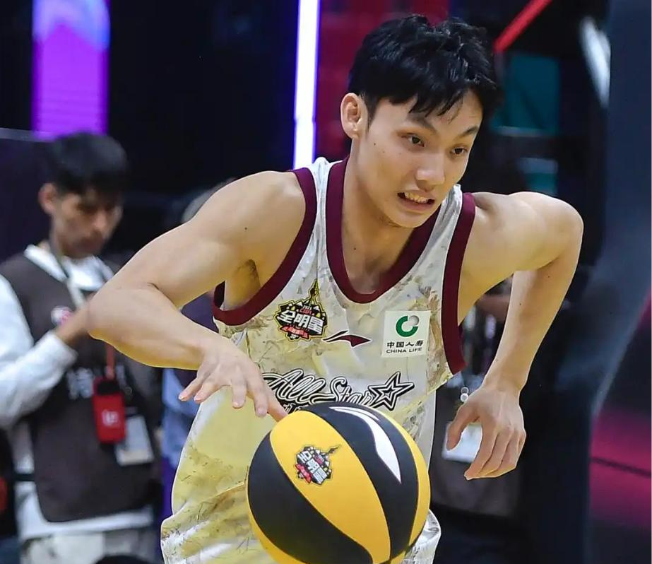 广东队力克雷霆，保罗刷新纪录