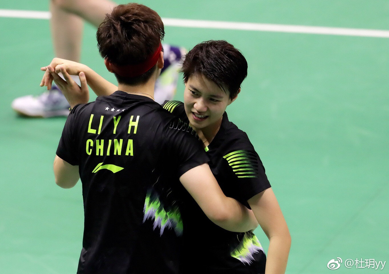 印尼队险胜日本队，辛杜惊艳四座