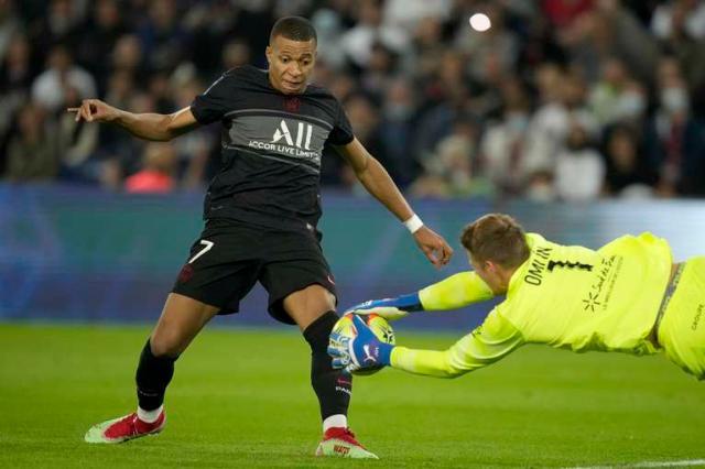 AC米兰碾压曼城，梅西关键制胜