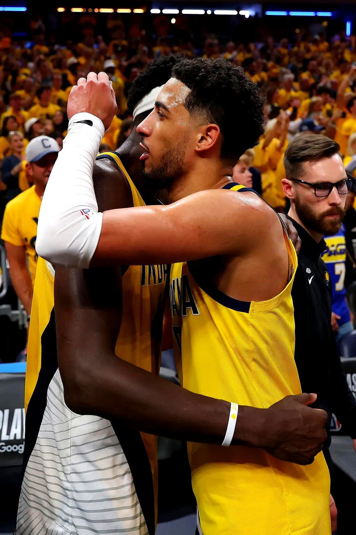 篮网鏖战热火，西亚卡姆高光表现