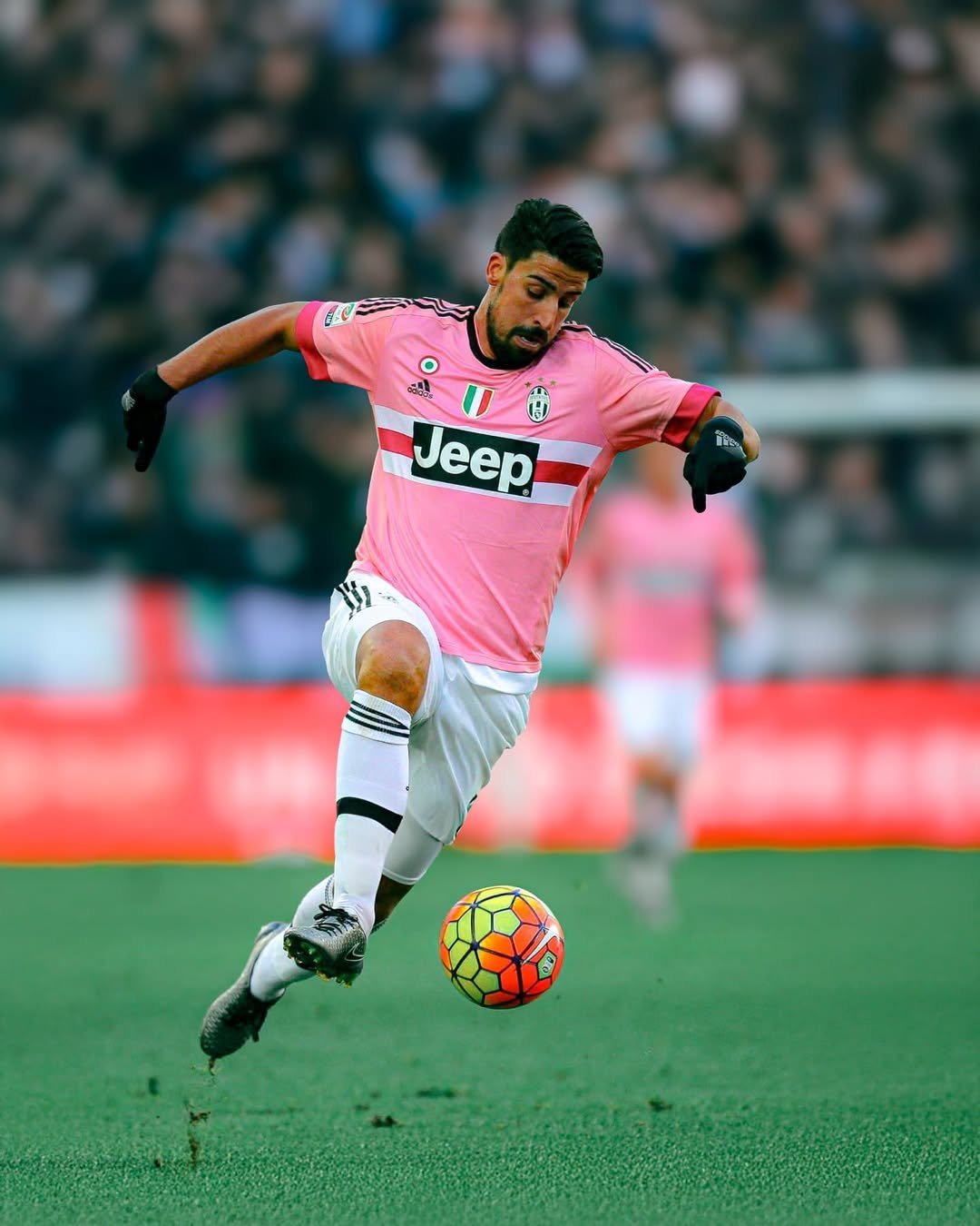 尤文图斯队在欧洲顶级比赛中取得重要胜利！