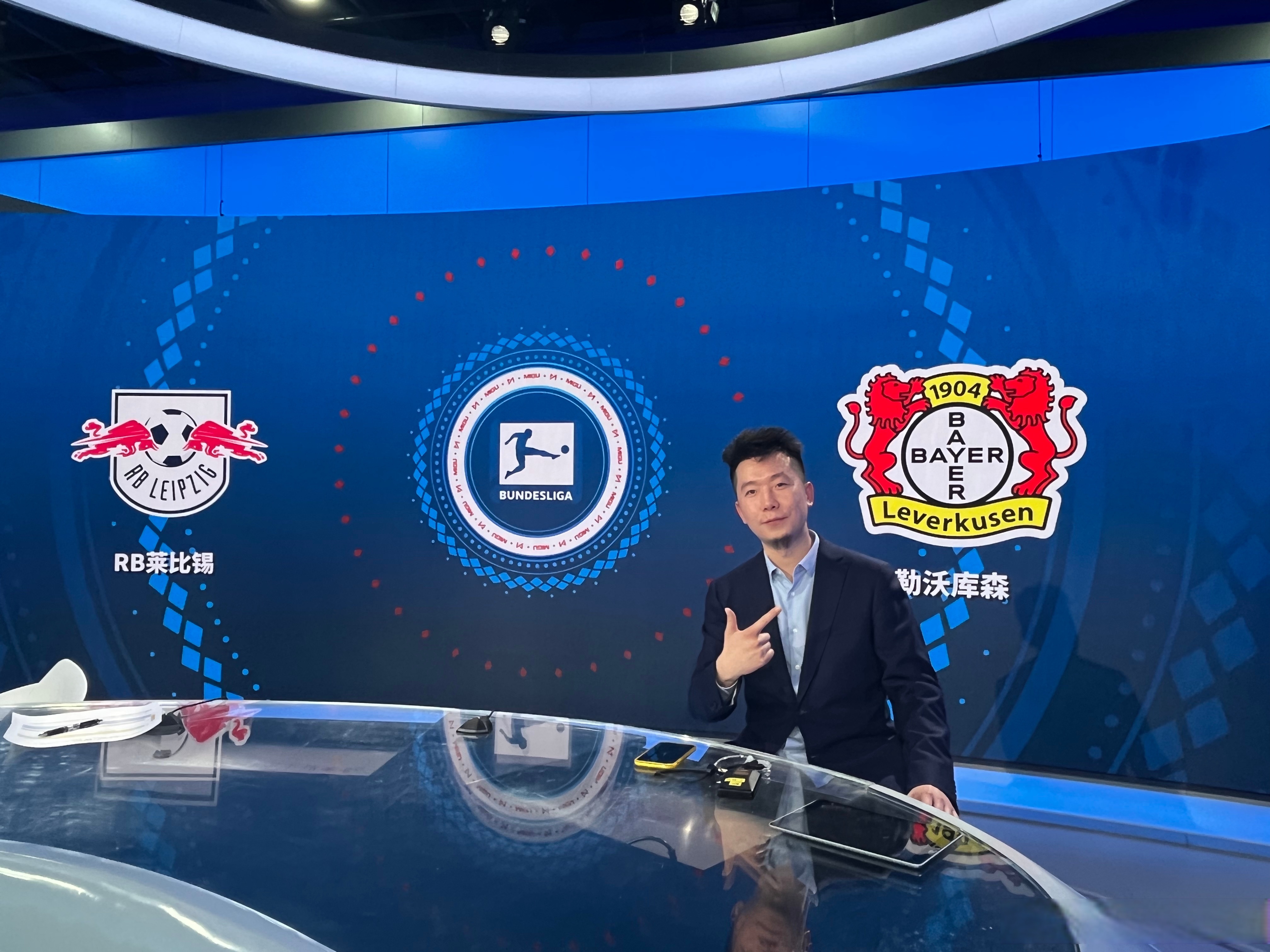 勒沃库森狂胜！客场势不可挡