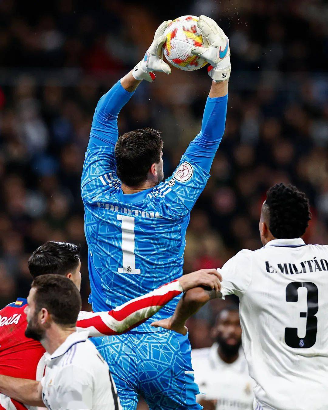 土耳其鏖战瑞士,本泽马点燃赛场 土耳其鏖战瑞士,本泽马点燃赛场