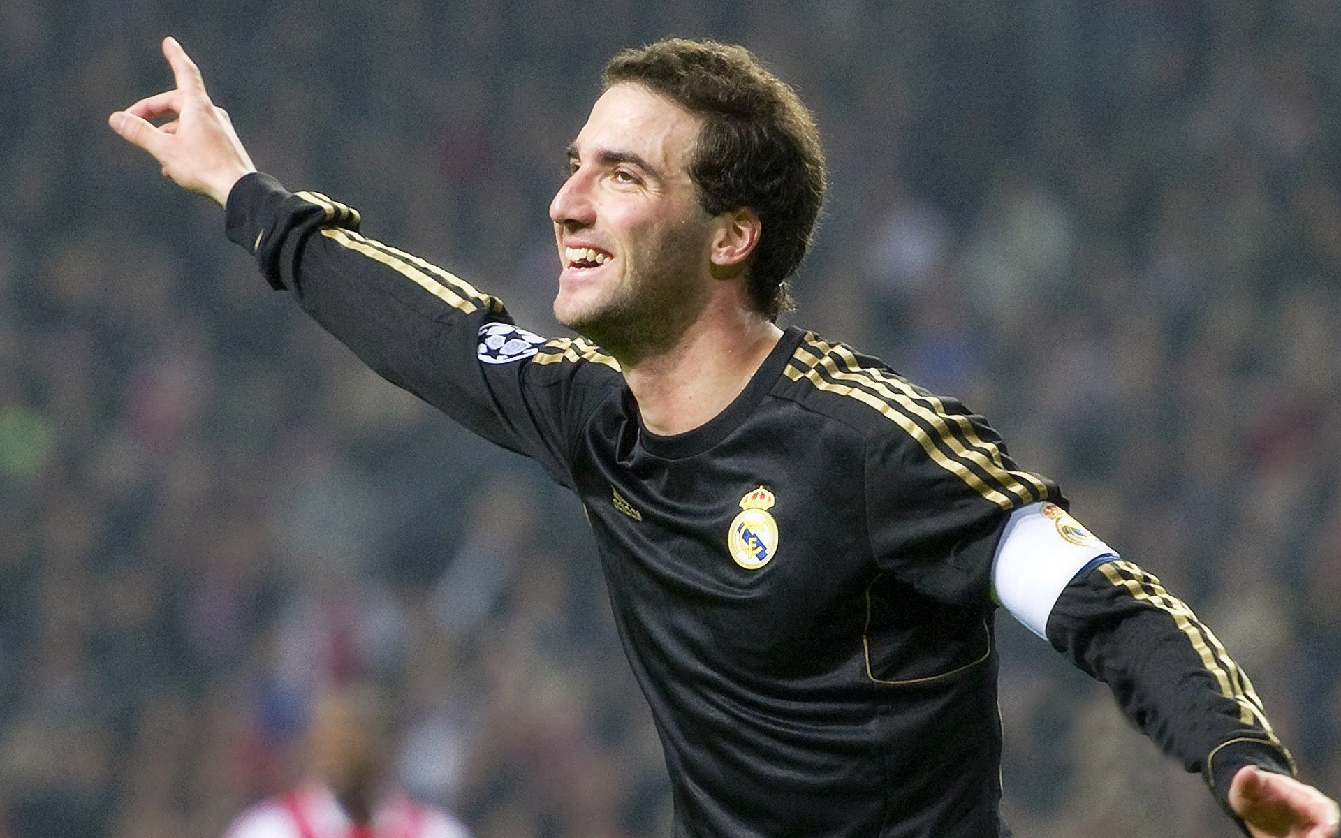 逆转之夜，英格拉姆如何成为雄鹿击败新疆的关键先生