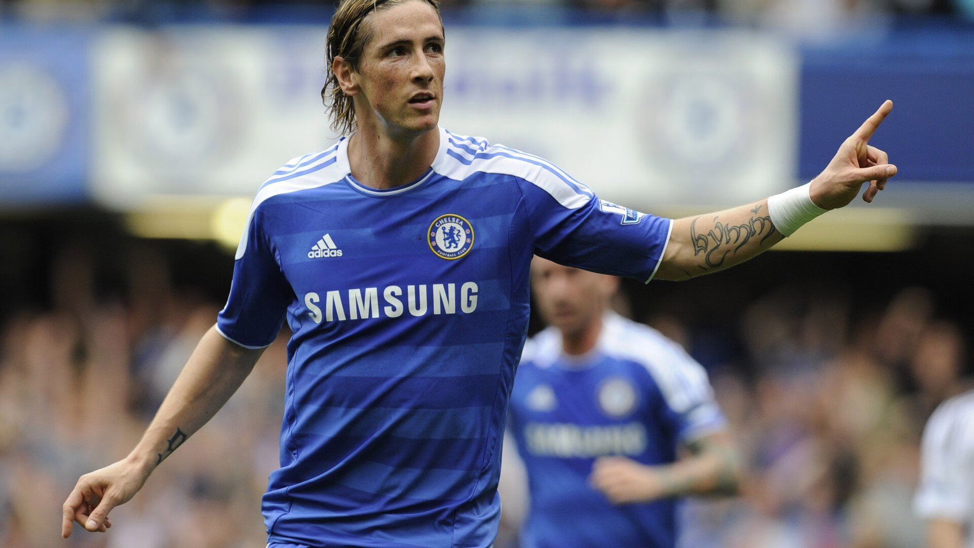 阿劳霍的证明，葡萄牙速胜加纳背后，一个新时代后卫的崛起