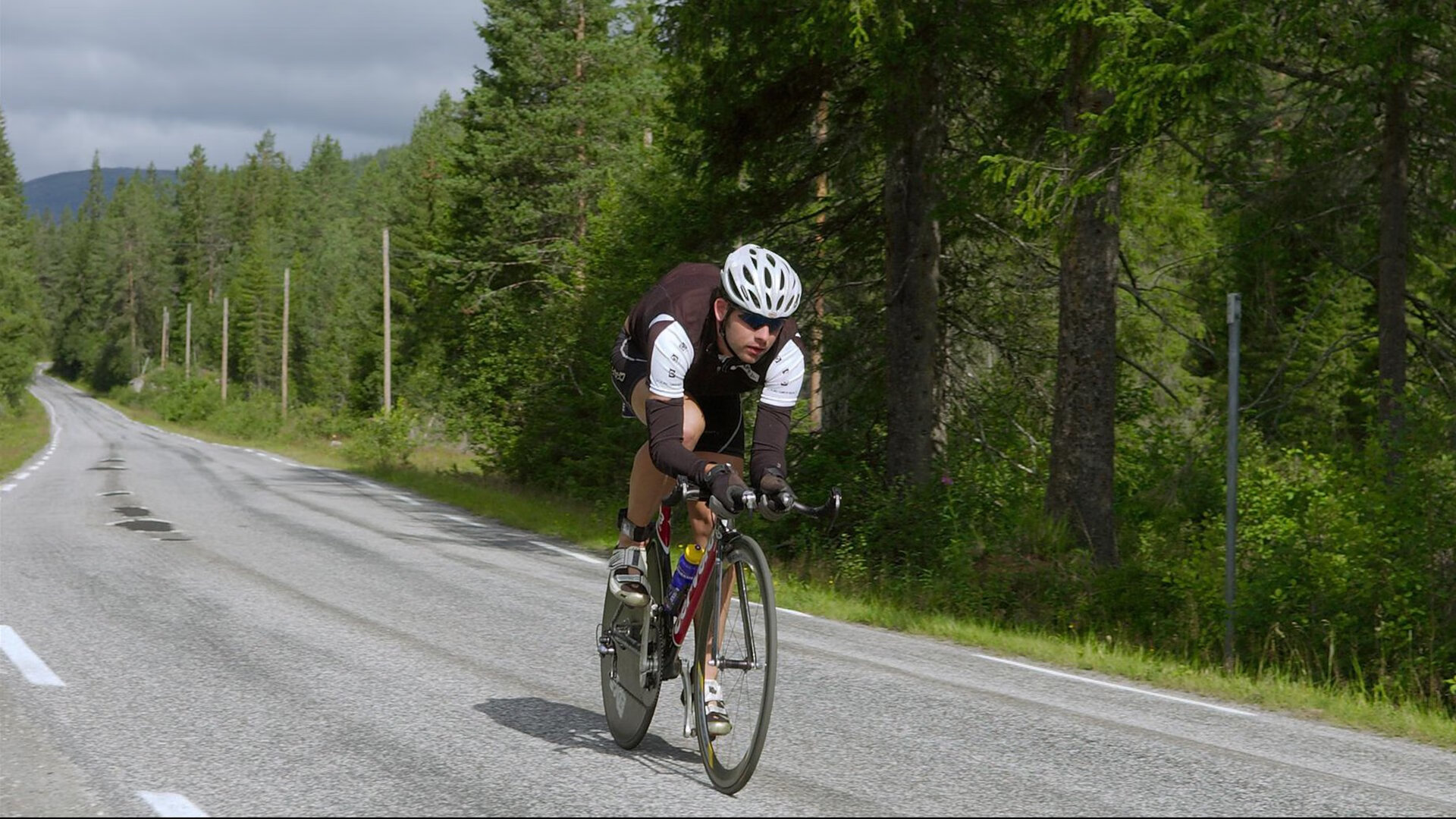 绿茵场上的南北德比，美加墨世界杯焦点战氛围中，上海队力克北京队